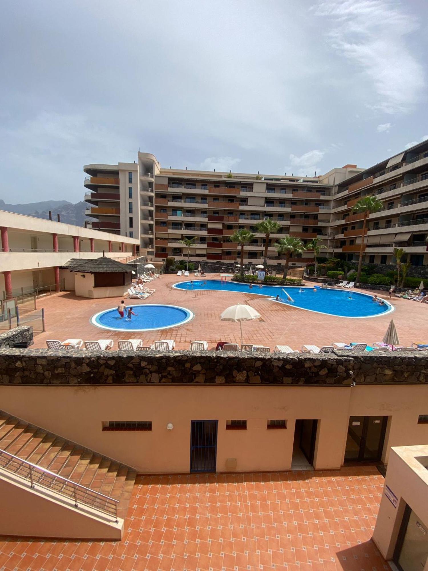 Apartamento acogedor con jacuzzi y piscina Puerto de Santiago  Exterior foto